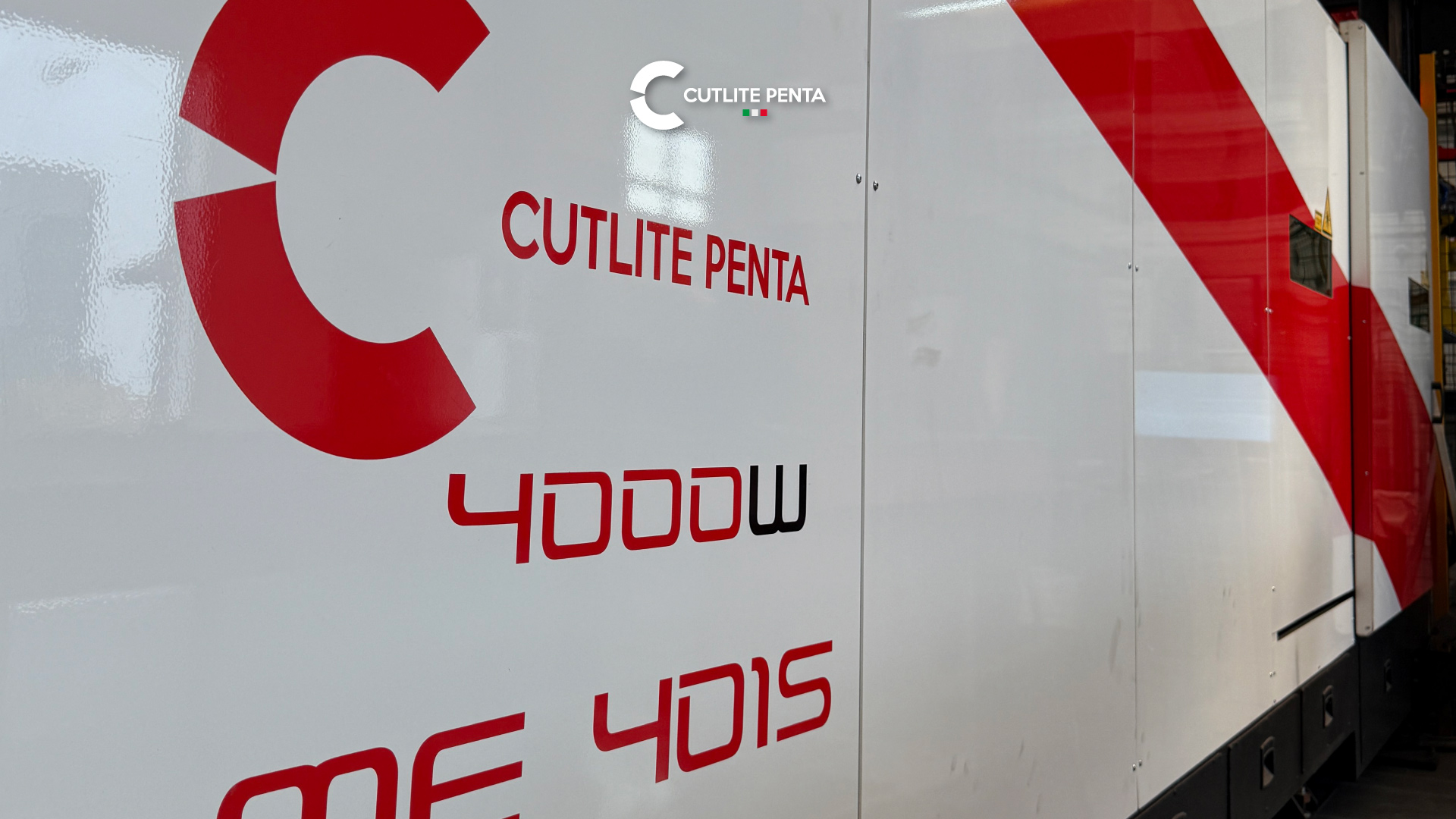 The side panel of the Cutlite Penta LME 4015 laser machine with the 4000 W lettering