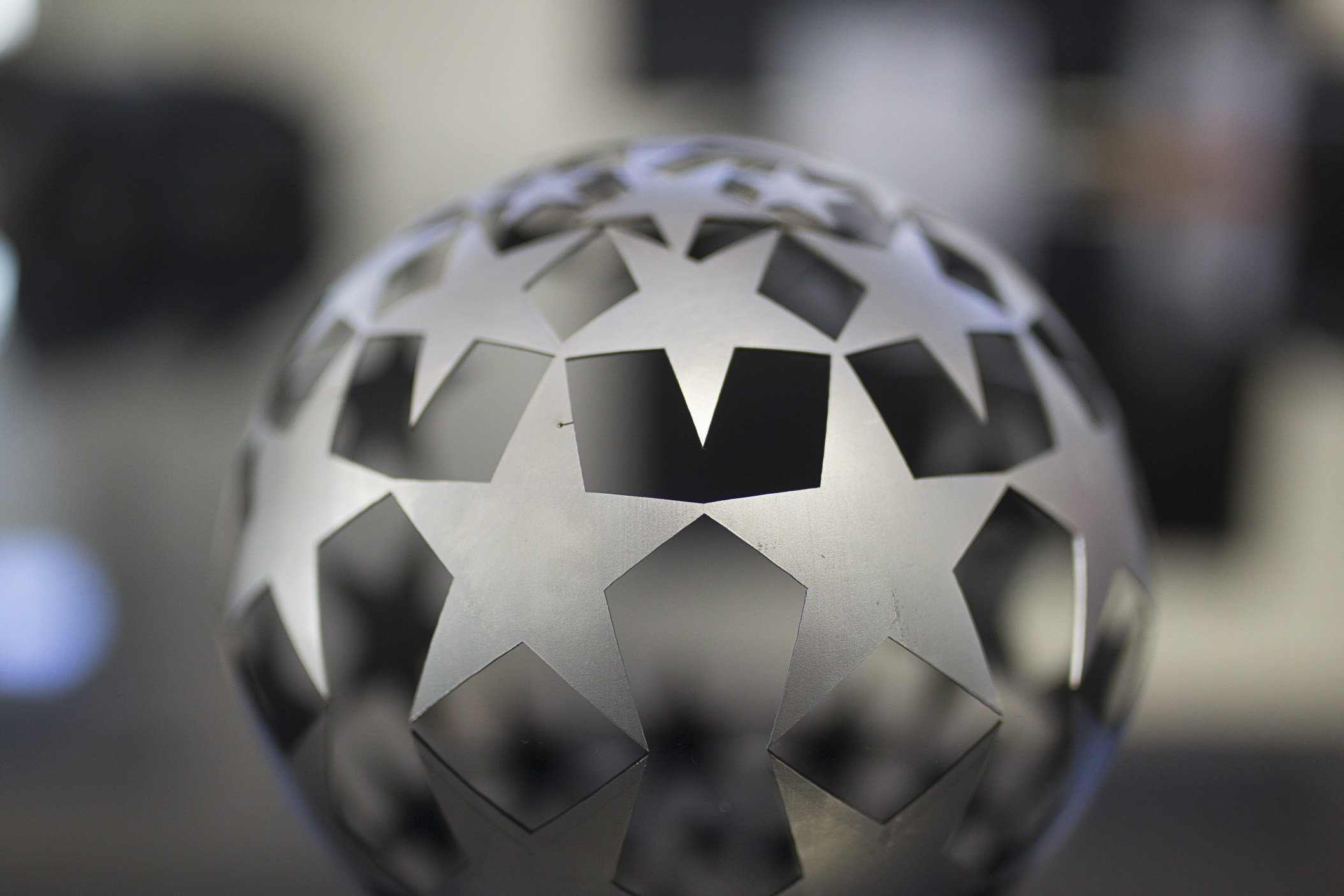 Maquina laser de fibra Cutlite Penta para o corte 3D de 5 eixos