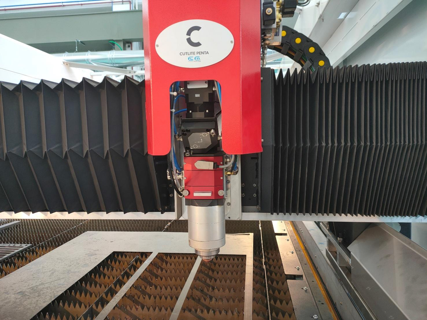 Cabeçote de corte laser Cutlite Penta projetado e construído internamente na Itália